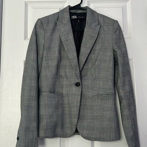 Zara business suit jacket. Size 2(xs). Black on inside٫ Grey on outside.
